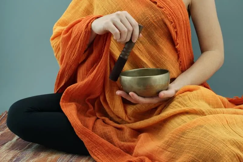 how to use singing bowls